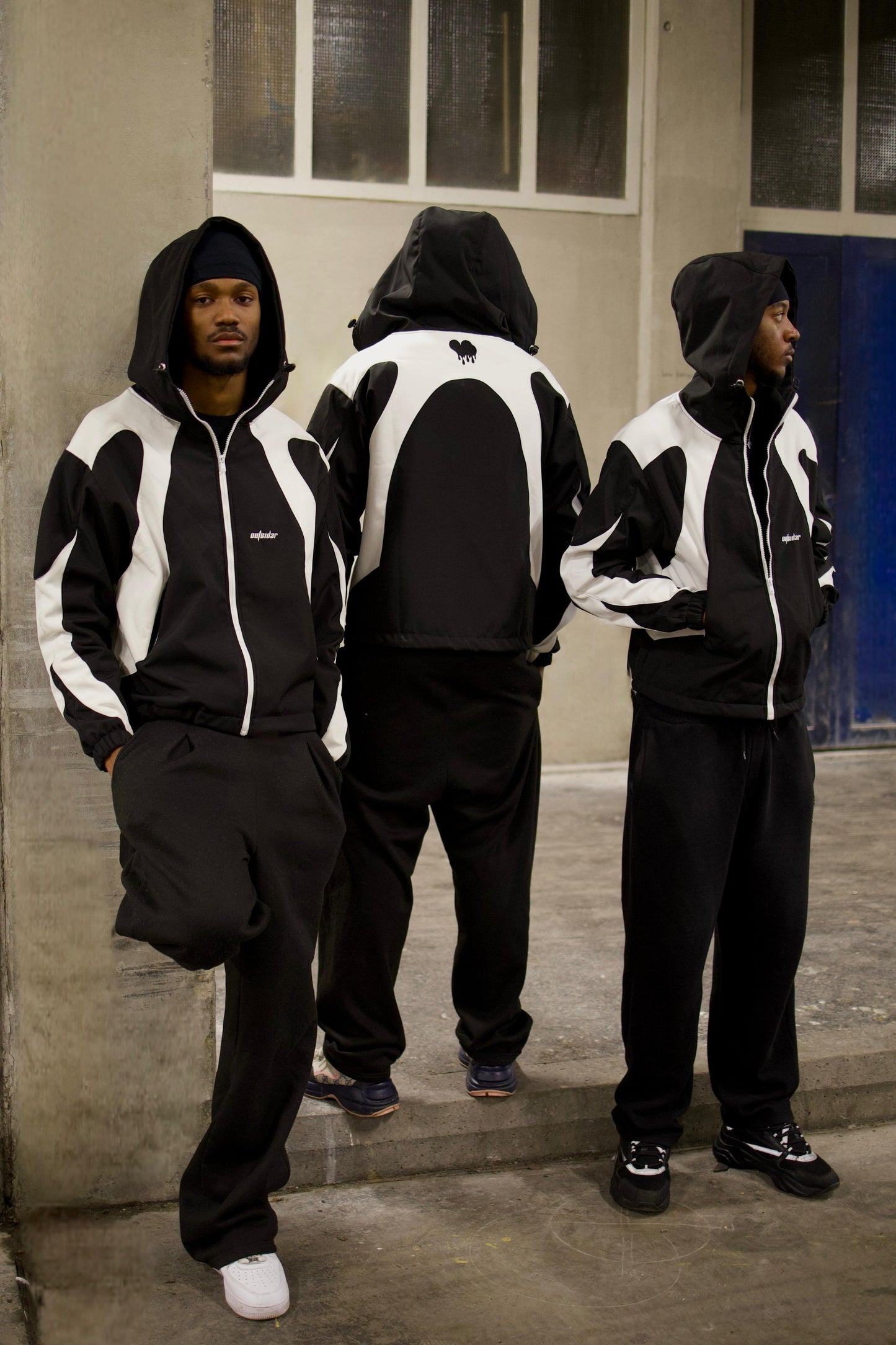 WINDBREAKER BLACK/WHITE